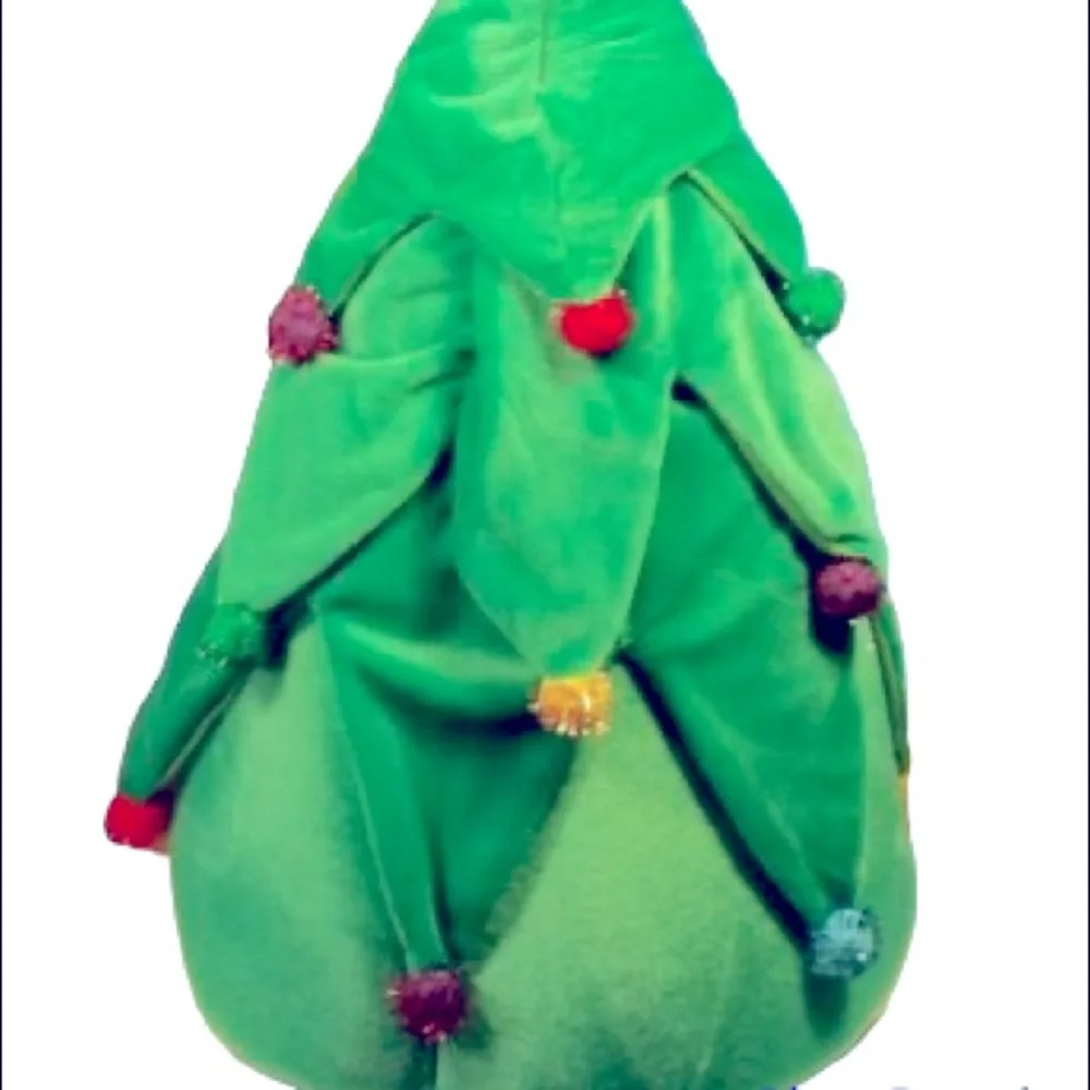 NWT holiday pet hut Christmas tree with colored poof balls and golden star